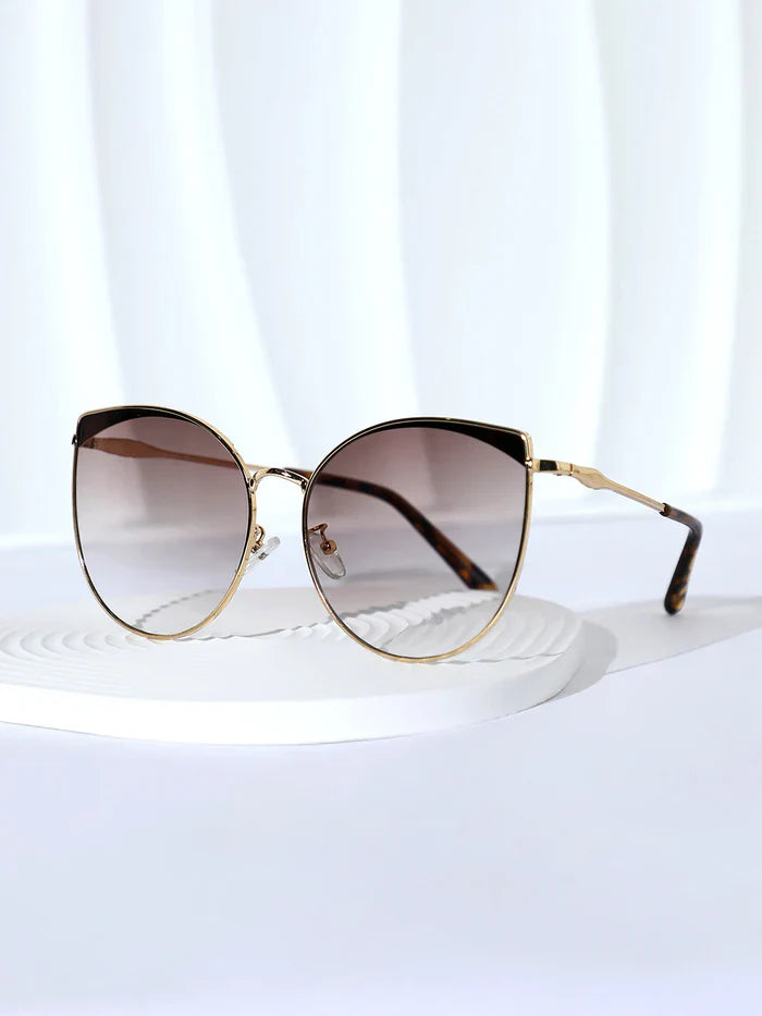 The Classic Gradient Cateye Sunglasses