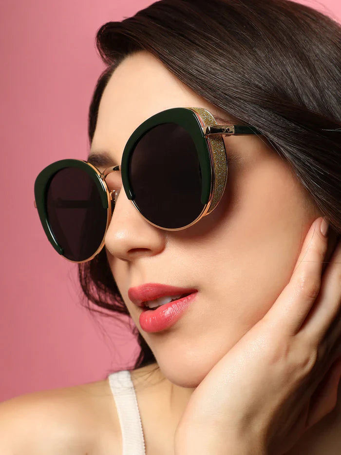 The Gleaming Oversized Sunglasses