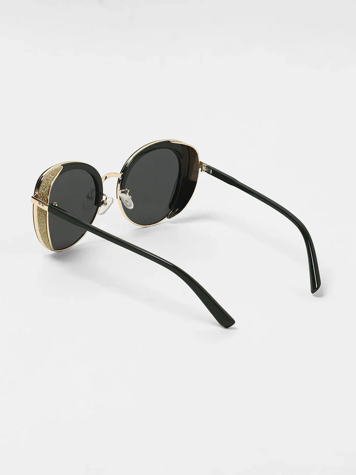 The Gleaming Oversized Sunglasses